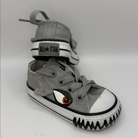 Converse Shark Low Top Limestone Orange Gray Size 3 Infant Chick Taylor All Star - Picture 1 of 10